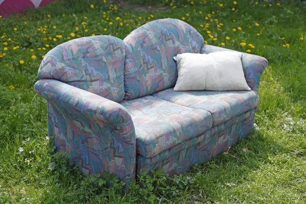 Couch Disposal in Middletown