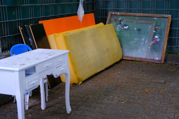Old Furniture Disposal in Middletown